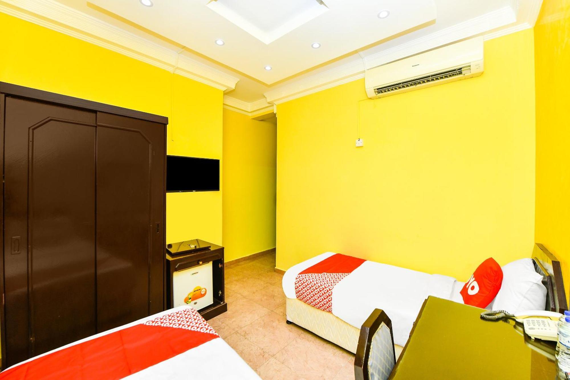 Oyo 137 Marina Hotel Muscat Ngoại thất bức ảnh