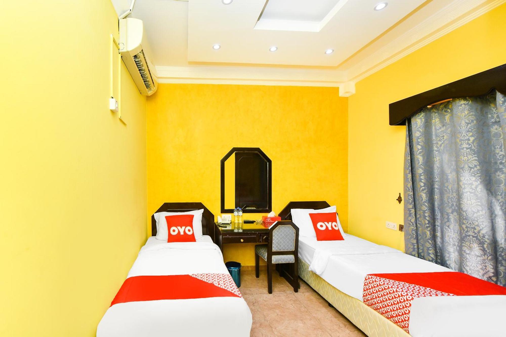 Oyo 137 Marina Hotel Muscat Ngoại thất bức ảnh